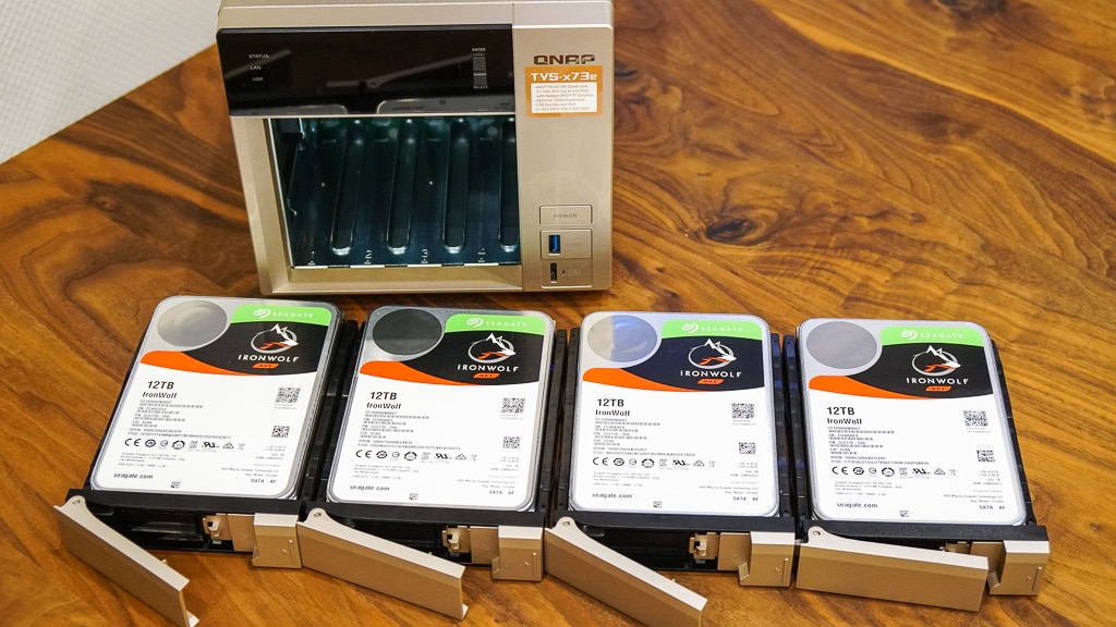 QNAP TVS-473e
