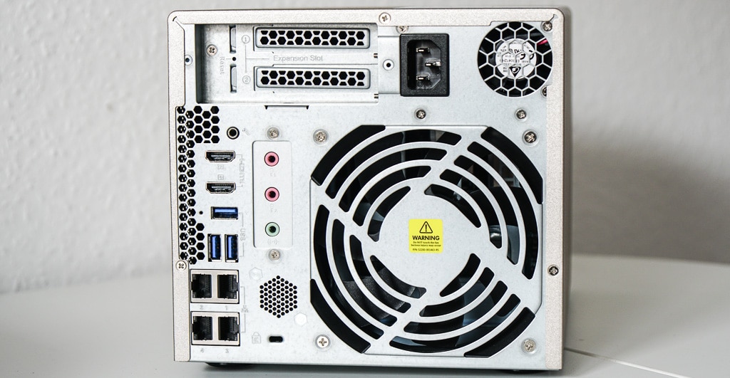 QNAP TVS-473e